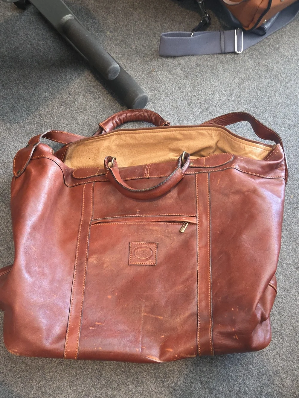 Men's Leather Weekender Bag in Chestnut Brown Made In Italy